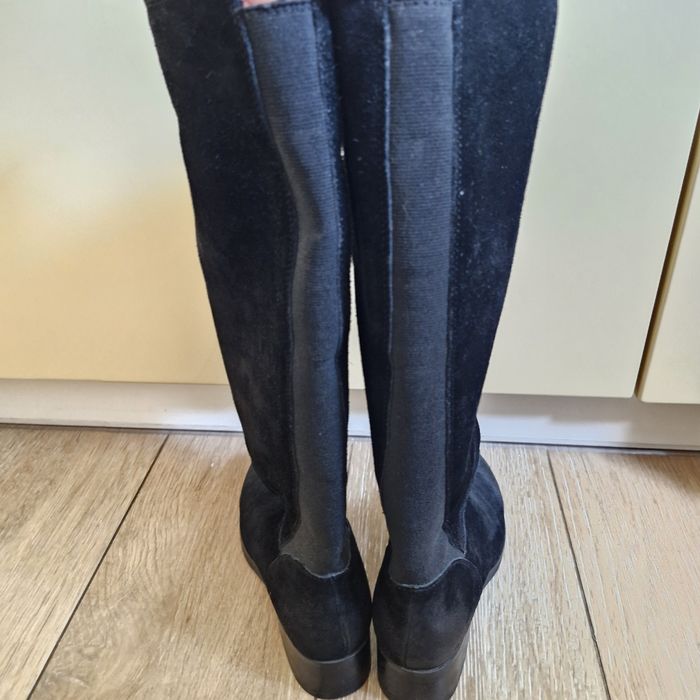 Зимові замшові сапоги.