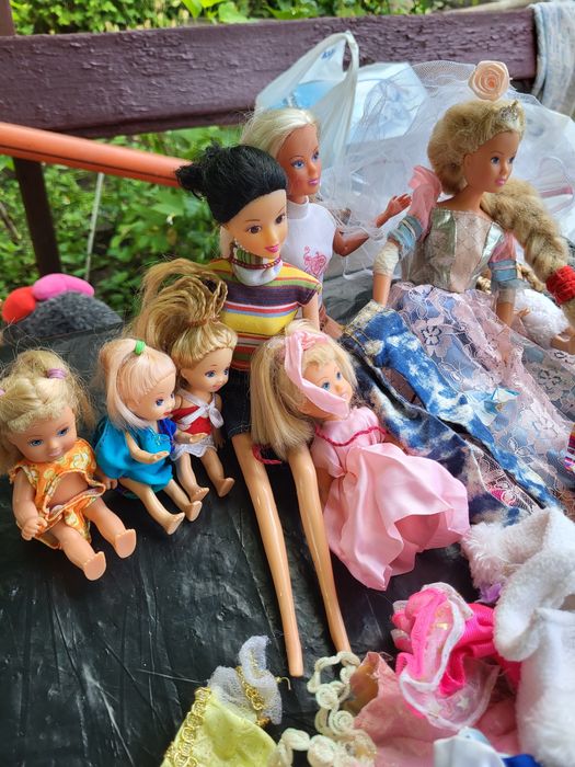 Продам кукли б/у Барби, Рапунцель