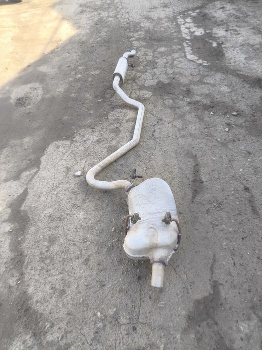 ГЛУШНИК вихлопна 2.4 DODGE Journey в зборі з резонатором гарний стан