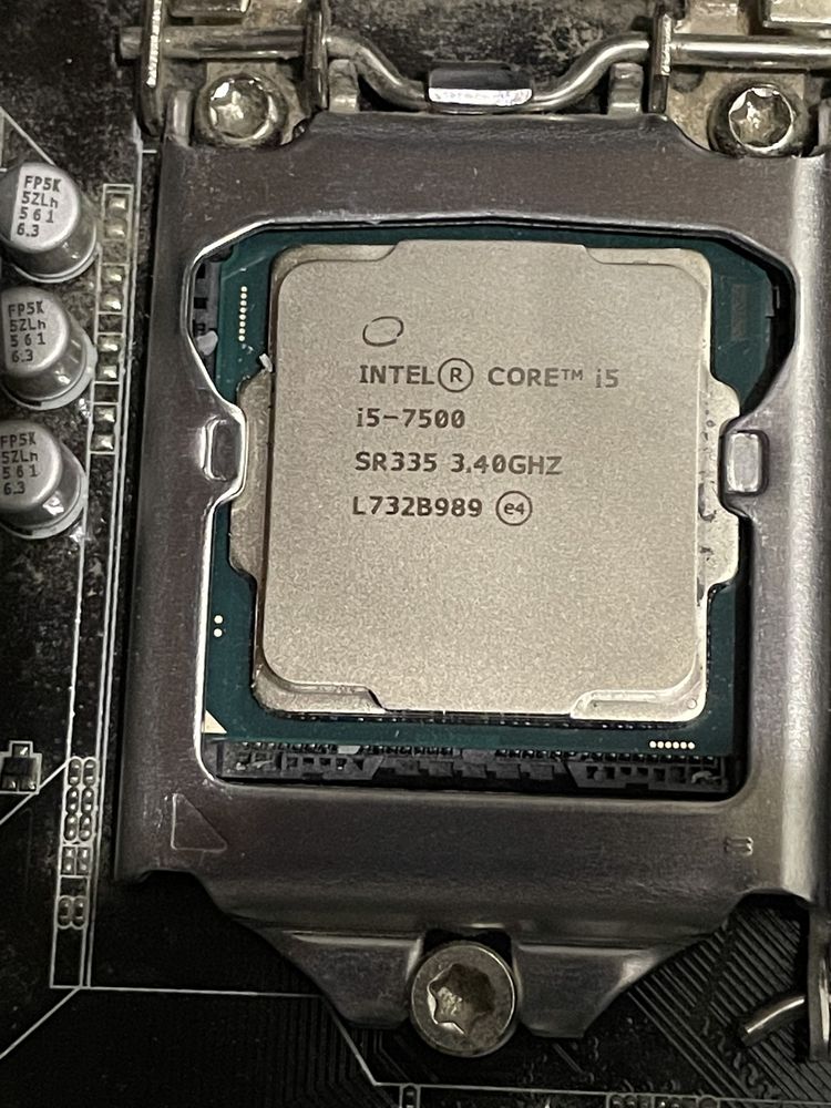 Процессор Intel core I5-7500 3.4Ghz