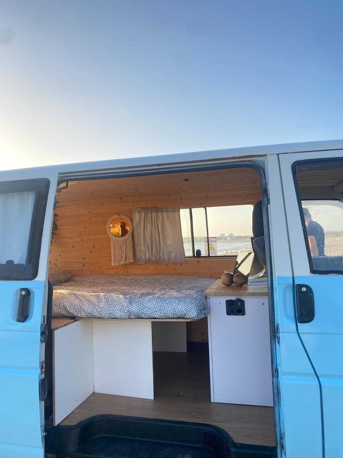 SÓ A PARTIR DE 15 DE JULHO Carrinha VW transporter 2.5 transformada em