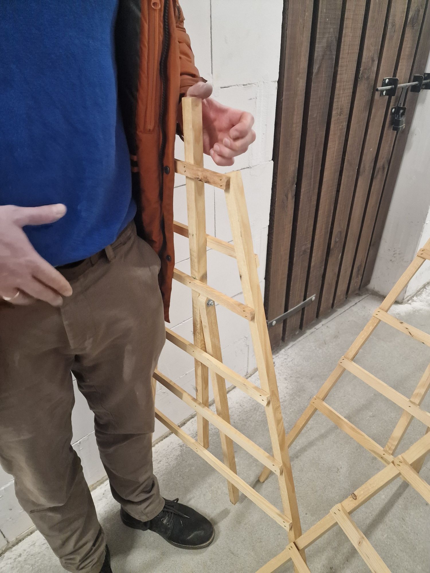 Sztalugi drewniane na wieniec itp.. 3 sztuki