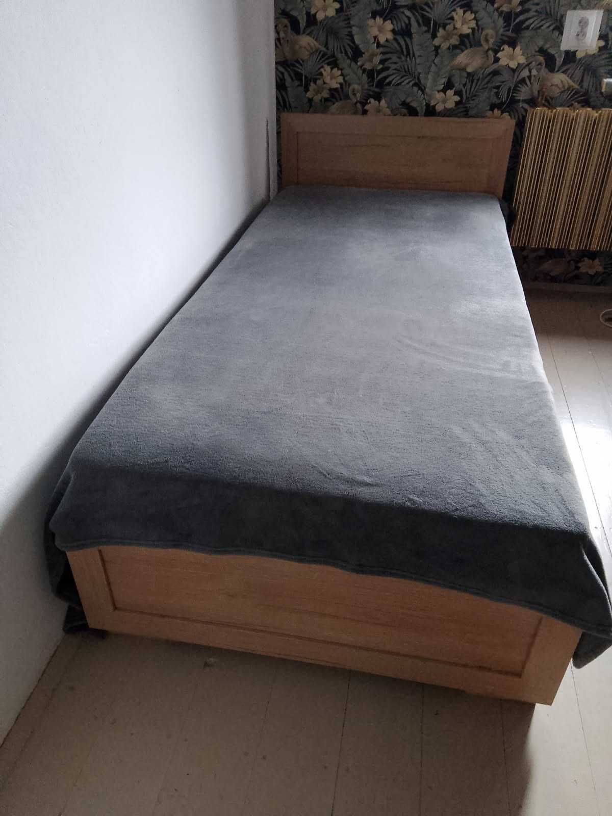 2 komody, słupecki łóżko BODZIO