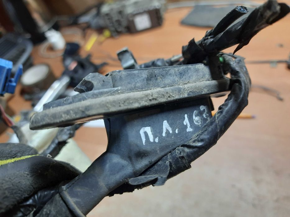 Проводка передніх лівих водійських дверей Мерседес МЛ w163 A1635408209