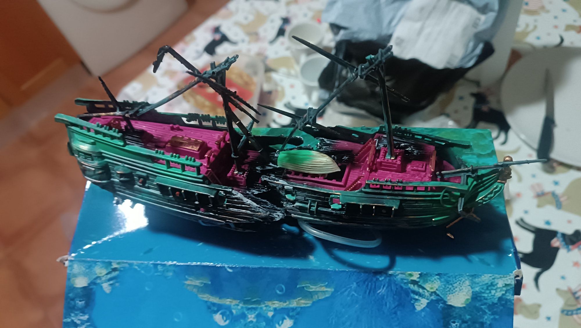Barco decoração de aquário com ligação a filtro de ar