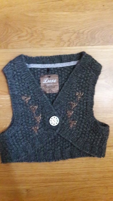 NOWA mega kamizela grafit & złoto r 5- 6 l i 110/116