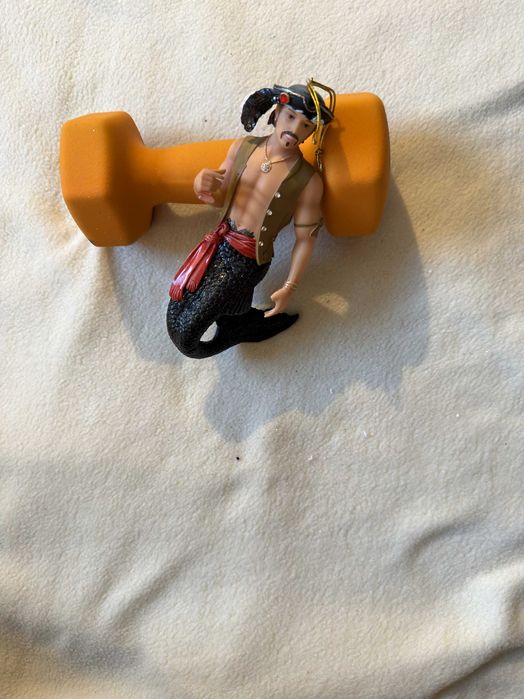 Enfeite sereio merman em porcelana com glitter – vários