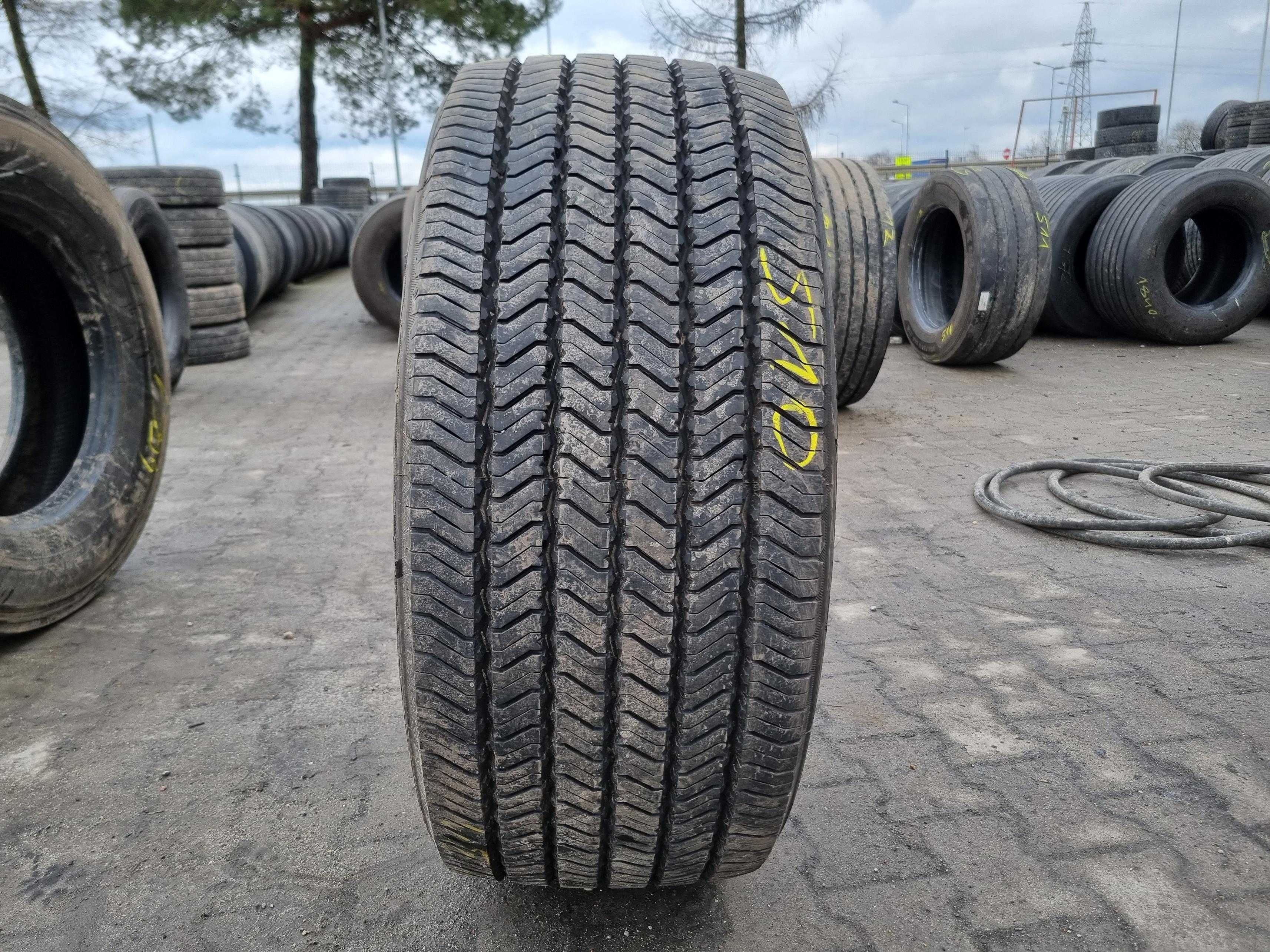 355/50R22.5 Opona CONTINENTAL HSW2 SCANDINAVIA 13-14mm Przód HSW 2