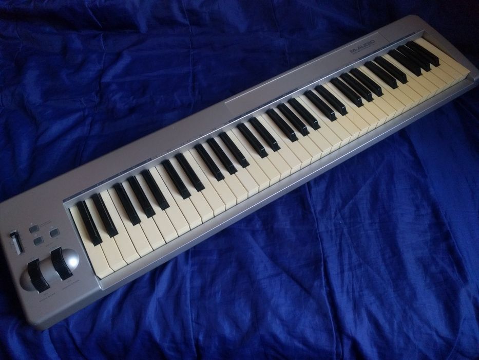 MIDI-клавіатура M-Audio Keystation 61es
