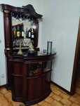 Bar em madeira maciça