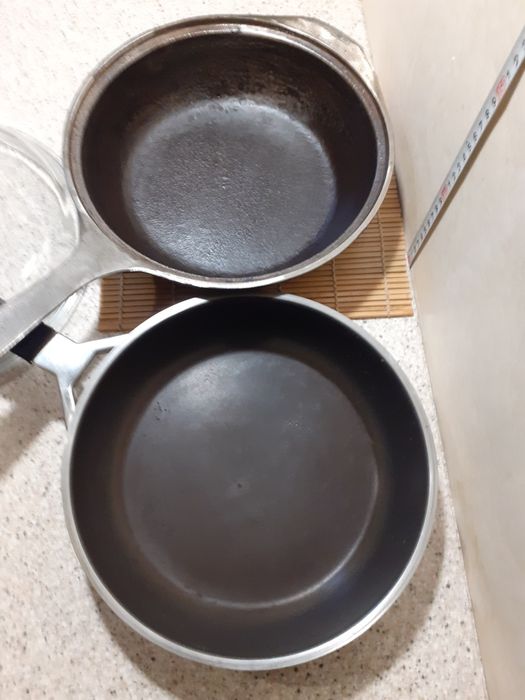 Чайник нержавейка . Сковорода  Бергофф Berghoff