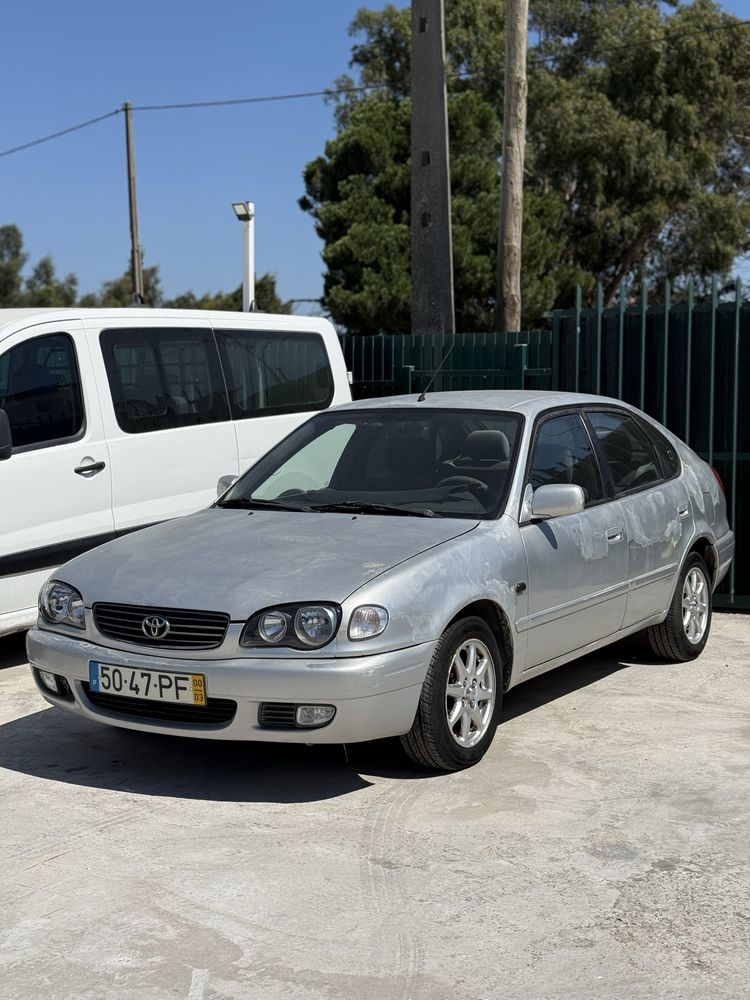 Toyota Corolla 1.4 gasolina 129000kms
