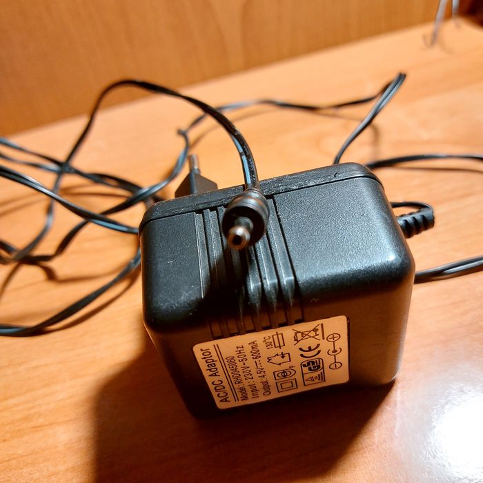 Ładowarka ac dc 4,5 volt 600mA