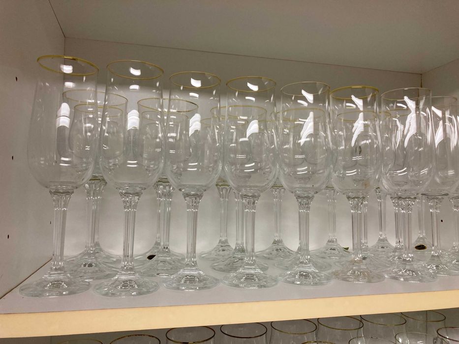 Serviço de Copos em Cristal da Boémia – 48 Peças (4x12 jogos)