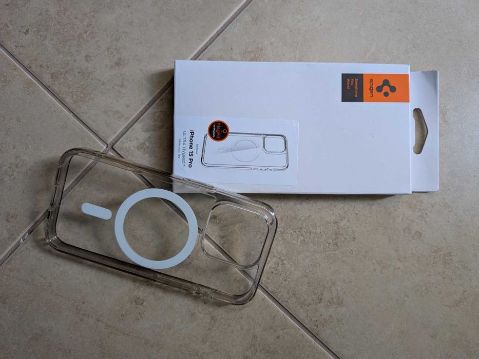 capa iphone 15 pro c/ magsafe - SPIGEN