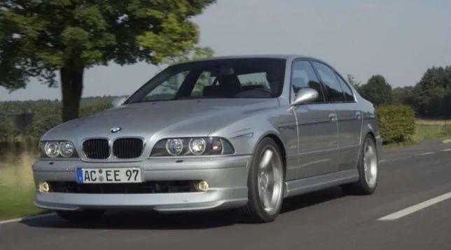 Накладки на пороги BMW E39 ШНИЦЕР юбки на БМВ Е39 ШНИЦЕР