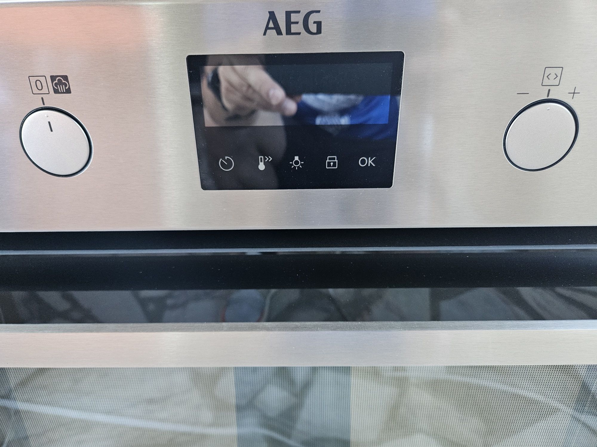 Forno multifunções SteamBake AEG Série 6000 - Novo c/garantia