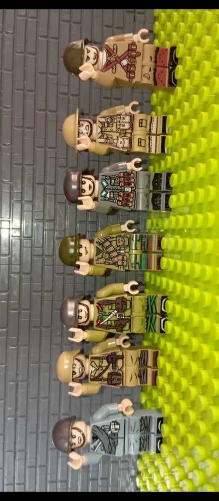 Zestaw 20 żołnierzy figurki + podstawka 16x16