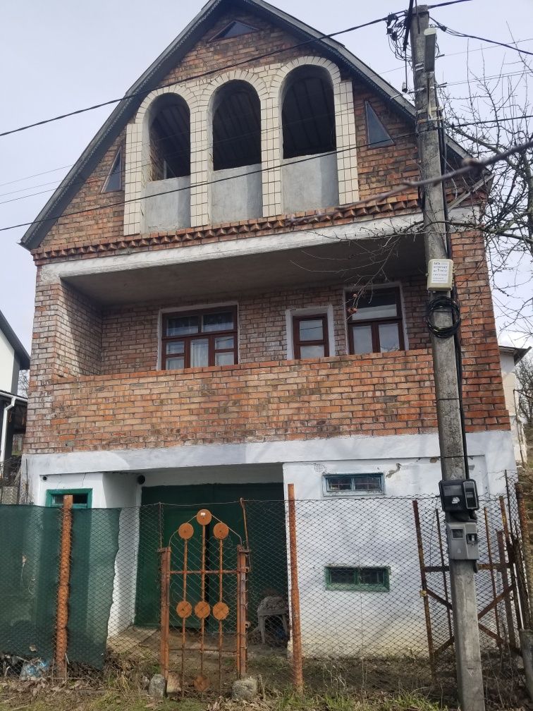 Продам дачний будинок в Лезнево