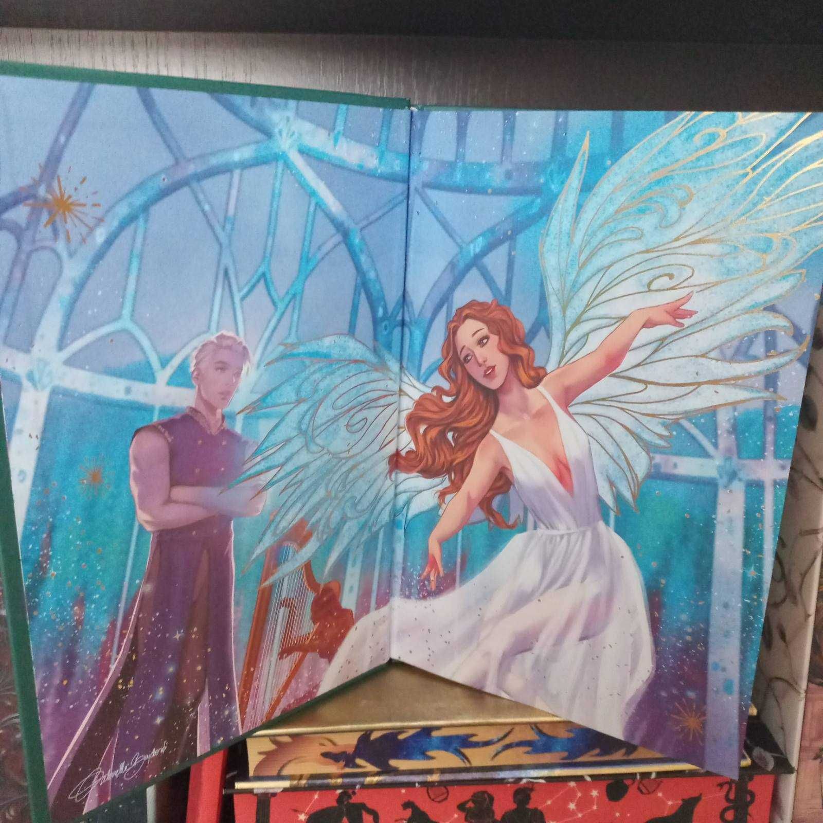 Липневий едалт бокс Fairyloot
