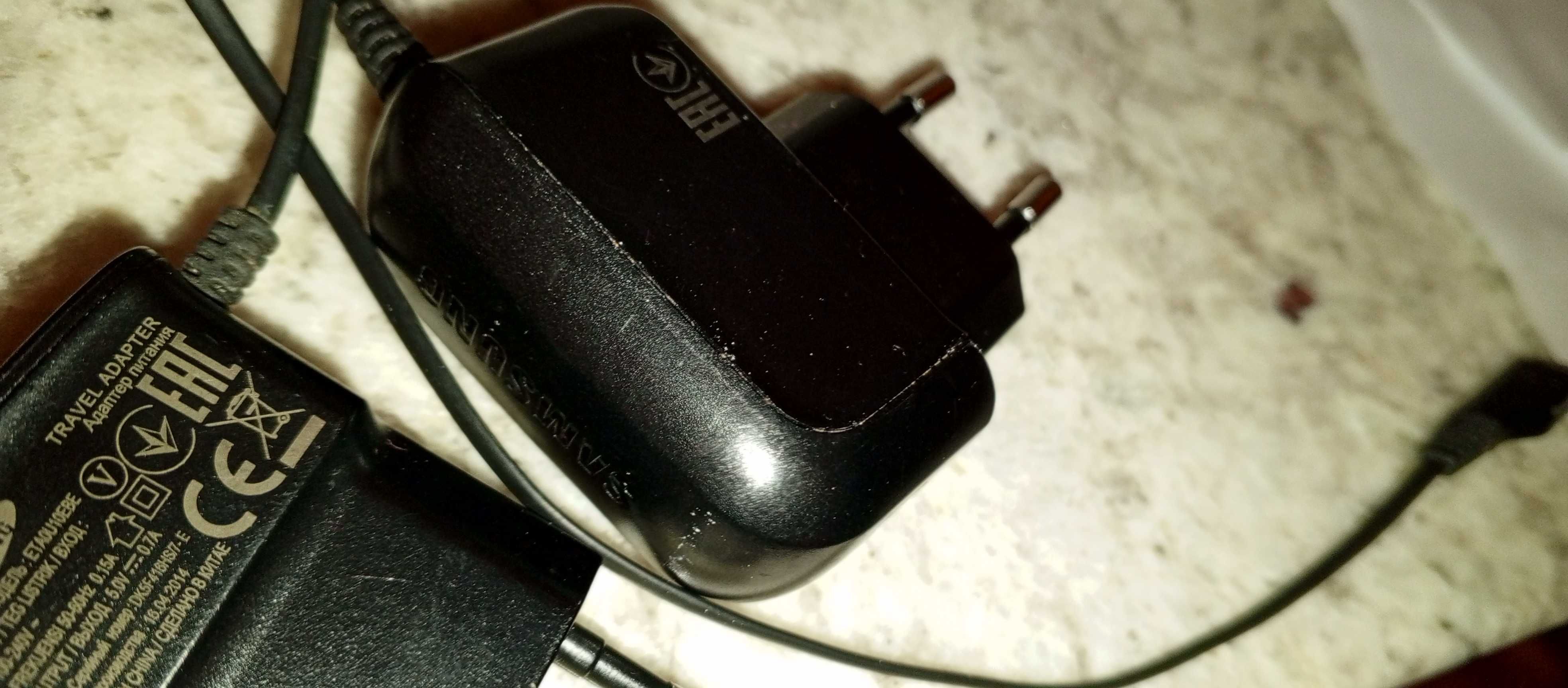 2 ładowarki  Samsung oryginalne cena za 2