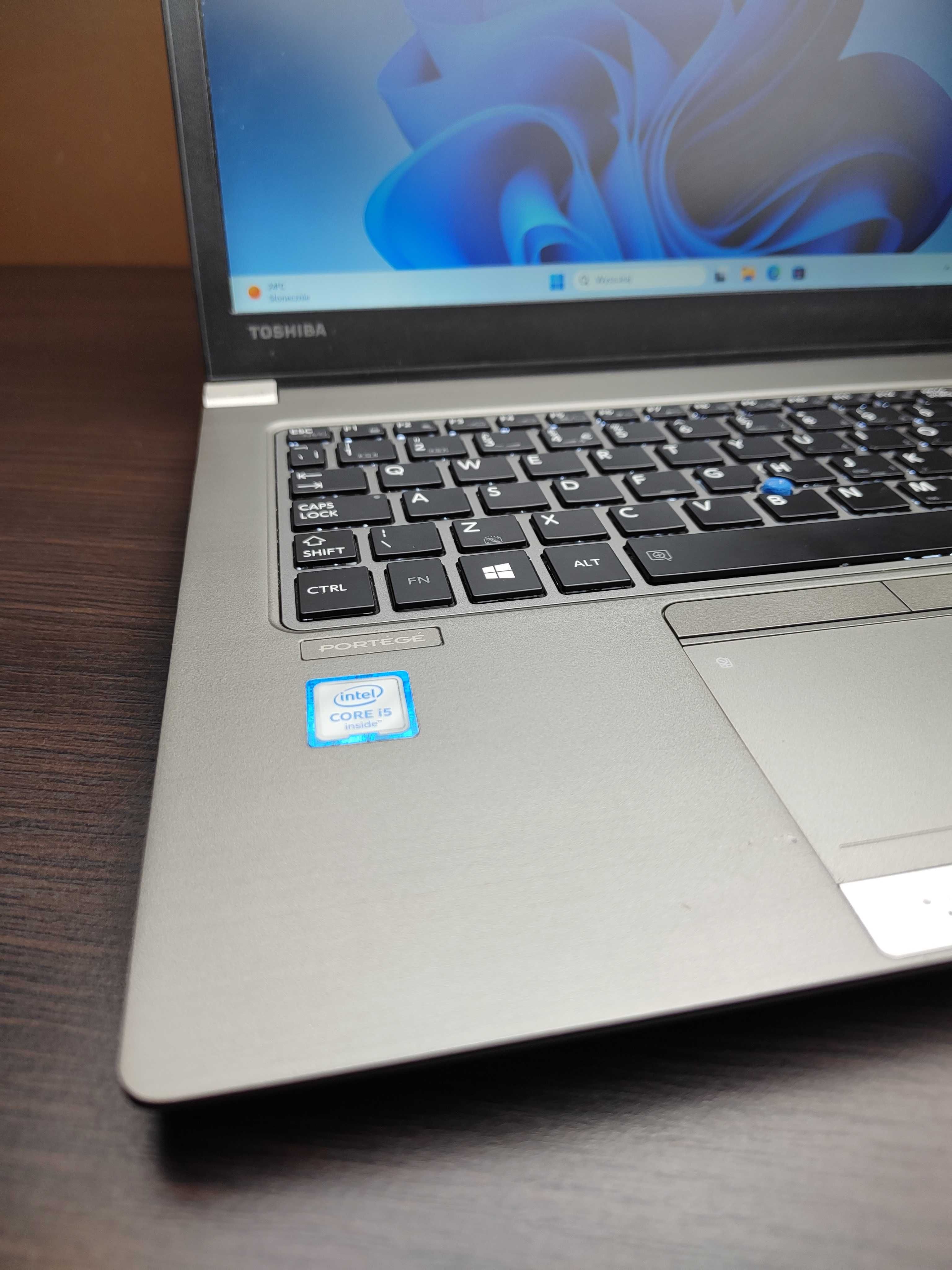 LEKKI LAPTOP | Toshiba Portege | i5-6GEN | 16GB RAM | 256SSD | Win11