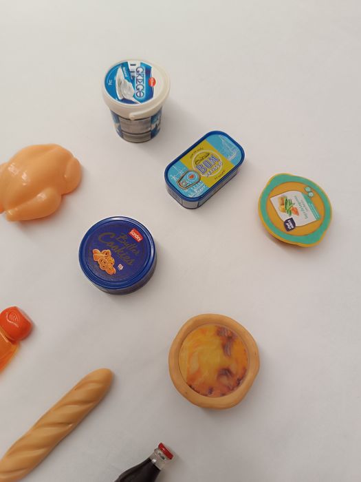 Lote 10 miniaturas de artigos para casa de Brincar