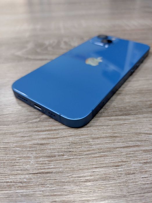 В хорошому стані телефон Apple iPhone 13 на 128Gb
