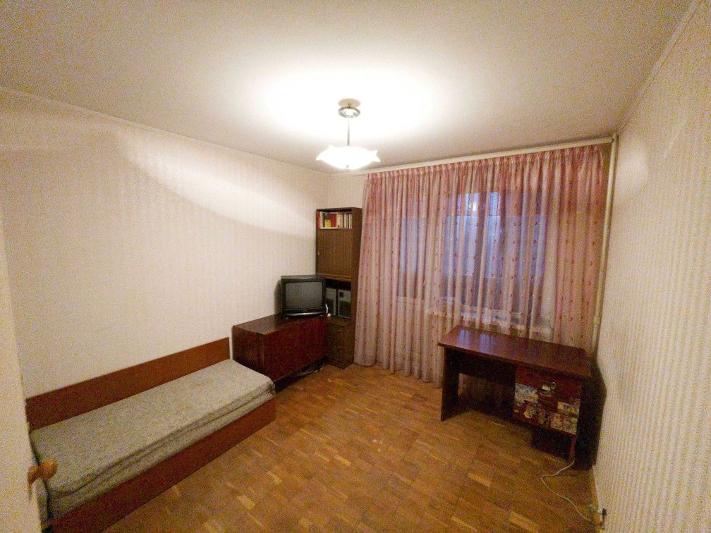 Продам 2 к квартиру,Романа Шухевича 28а, Днепровский район