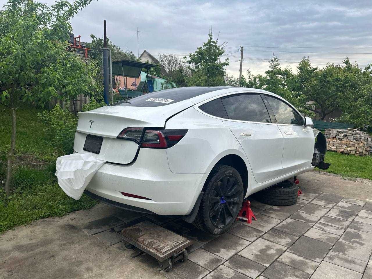 Разборка -Tesla model 3