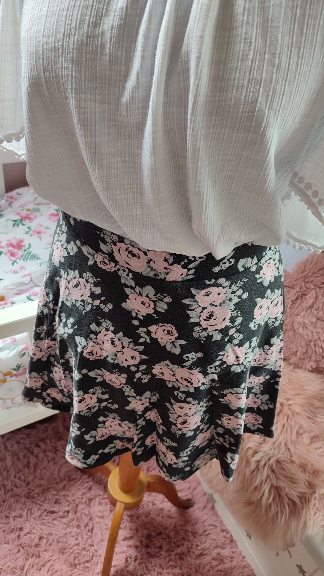 Spódnica w kwiaty H&M rozmiar S