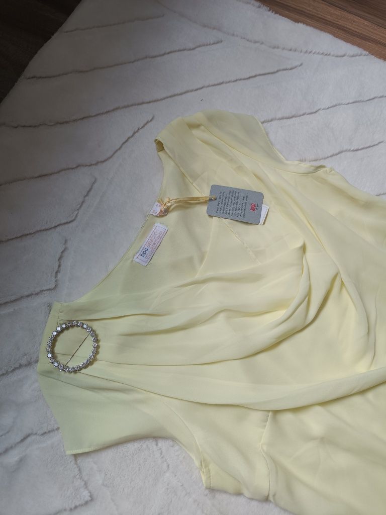 Elegancka sukienka w pastelowym żółtym kolorze - r 44 (XXL) na komunię