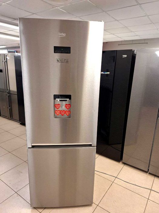 Продам б/у двокамерний холодильник  Beko RCSA366K30XB NoFrost б/в