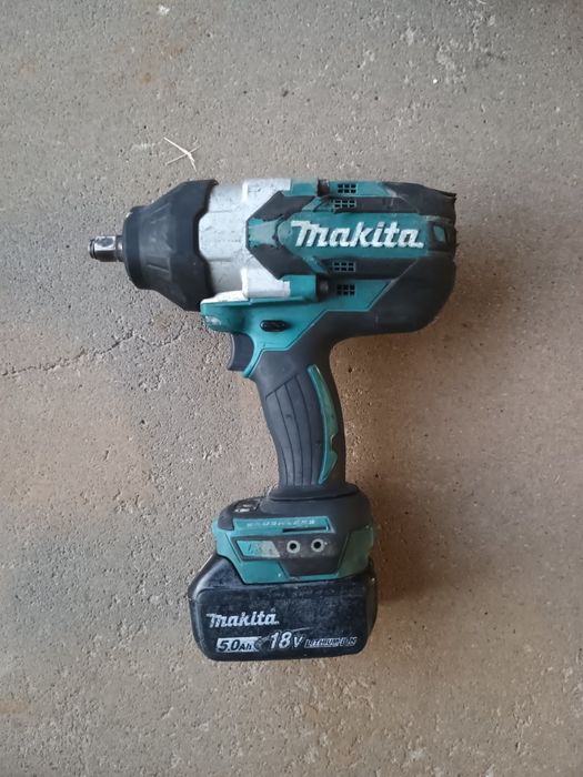 Klucz udarowy Makita DTW 1002 + Aku 5,0 ah 1000 Nm