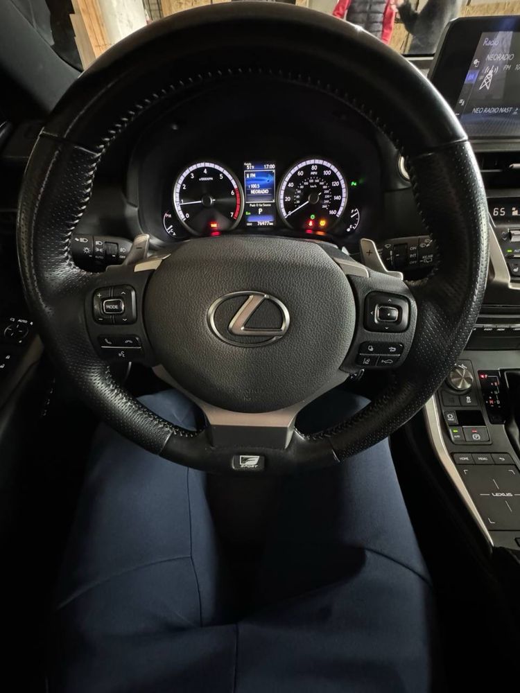 Продам авто Lexus nx 300 f-sport. 2017