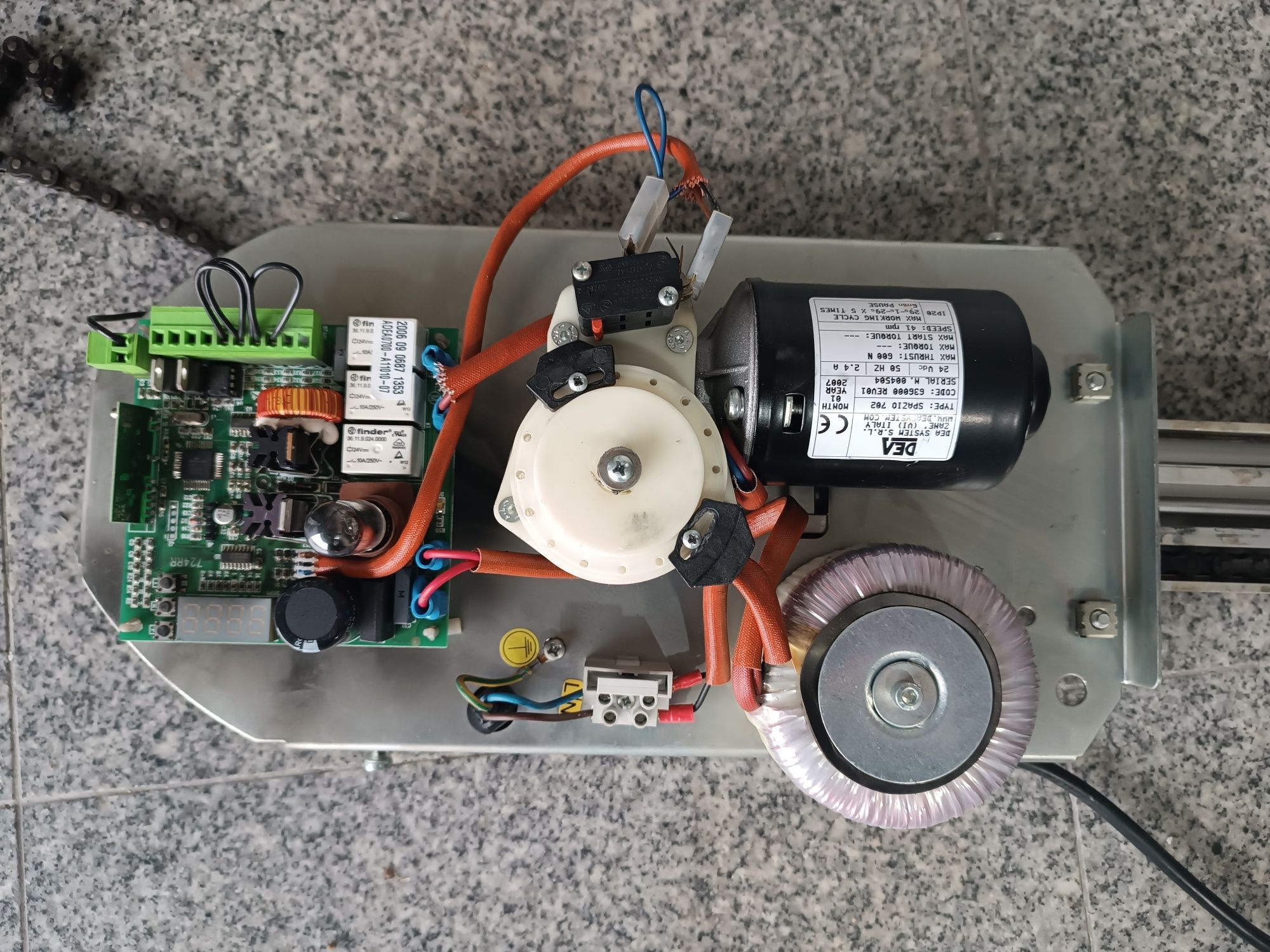 Motor de garagem