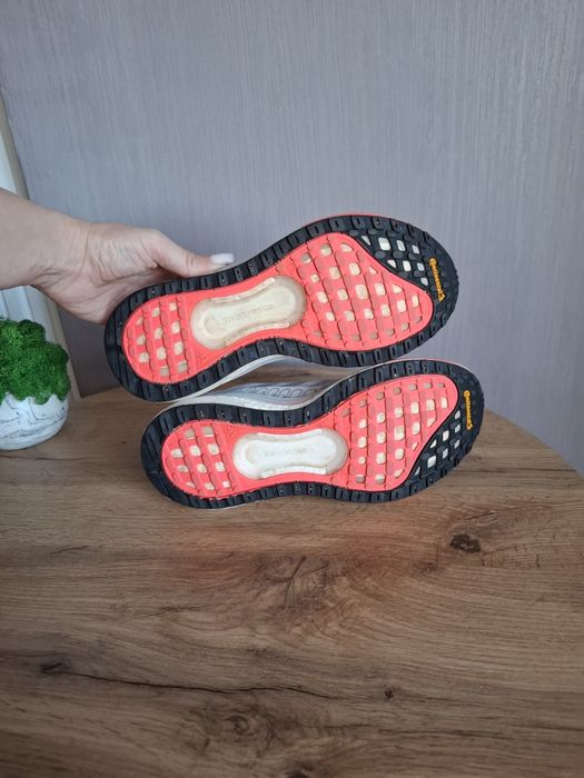 Серые кроссовки Adidas 38р, женские беговые кросовки сетка