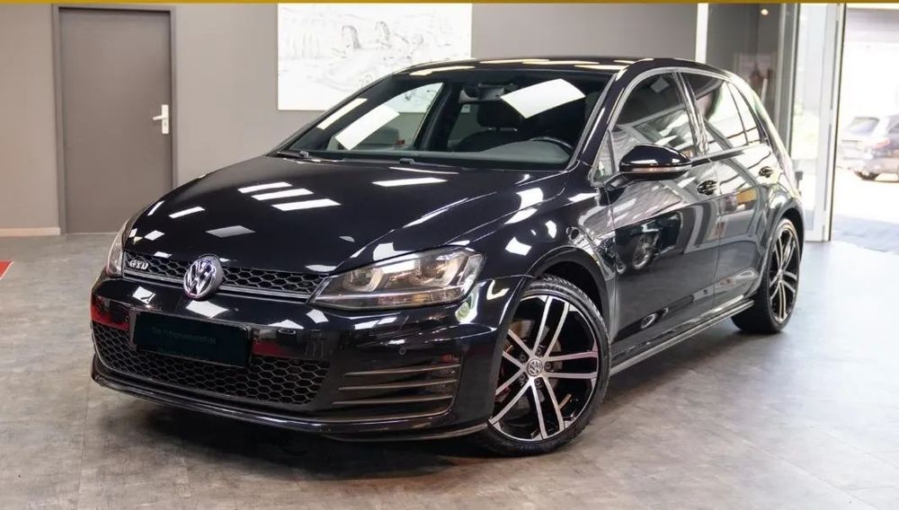 VW Golf 1.6 TDi R-Line