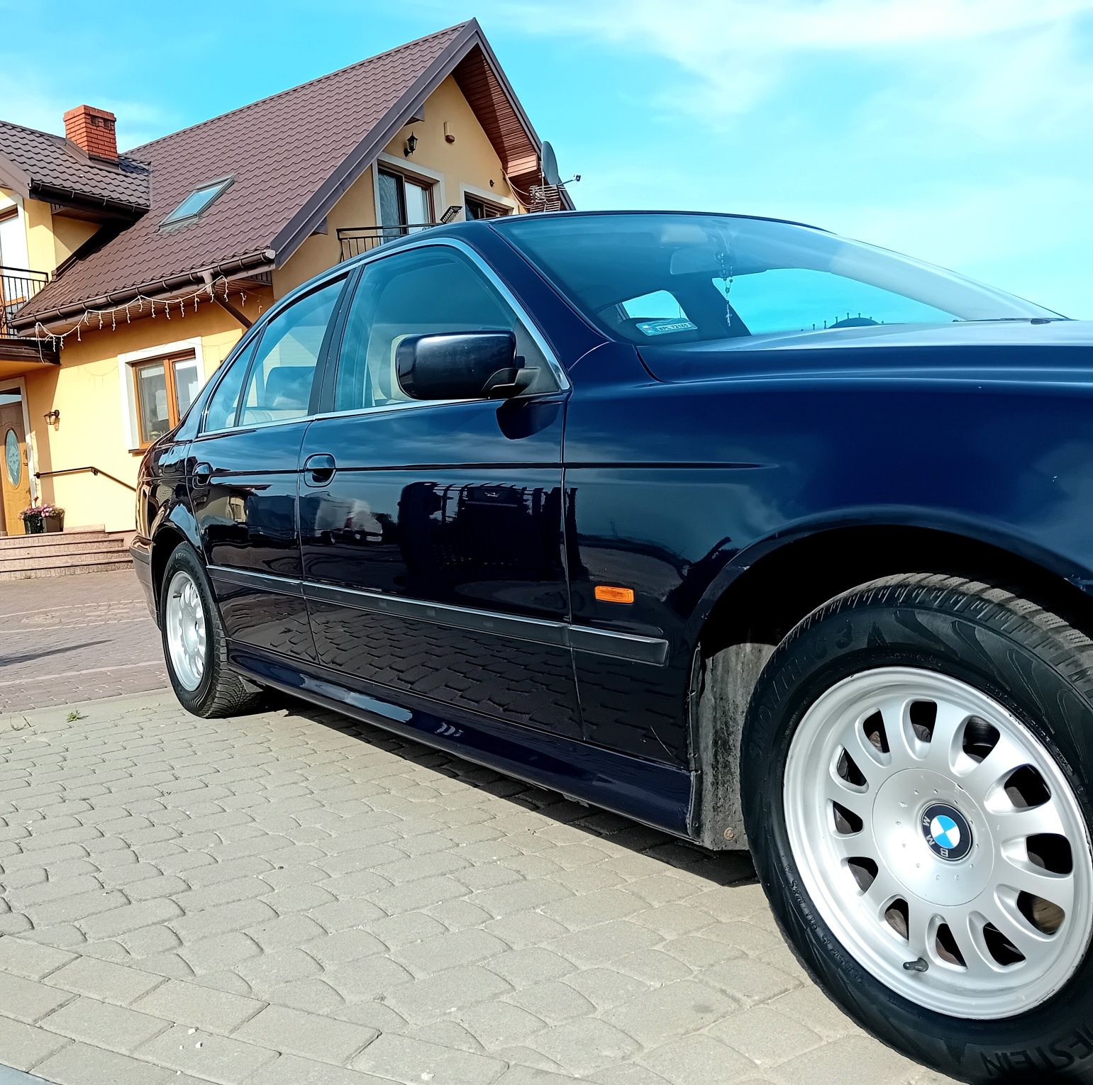 Bmw E39. Instalacja gazowa LPG. Jasna skórzana tapicerka. Klimatyzacja