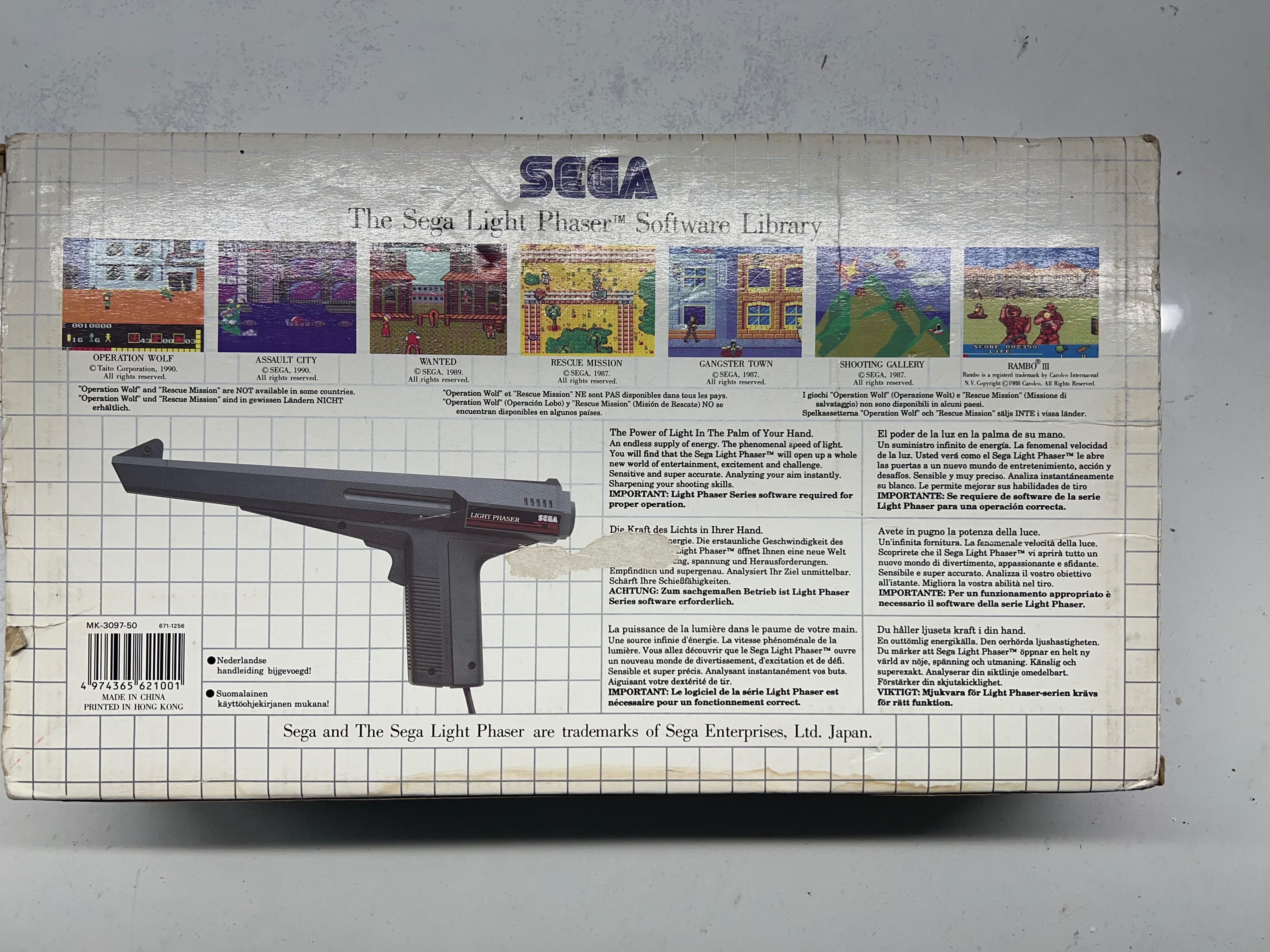 The sega light phaser mastersystem original sega masters system