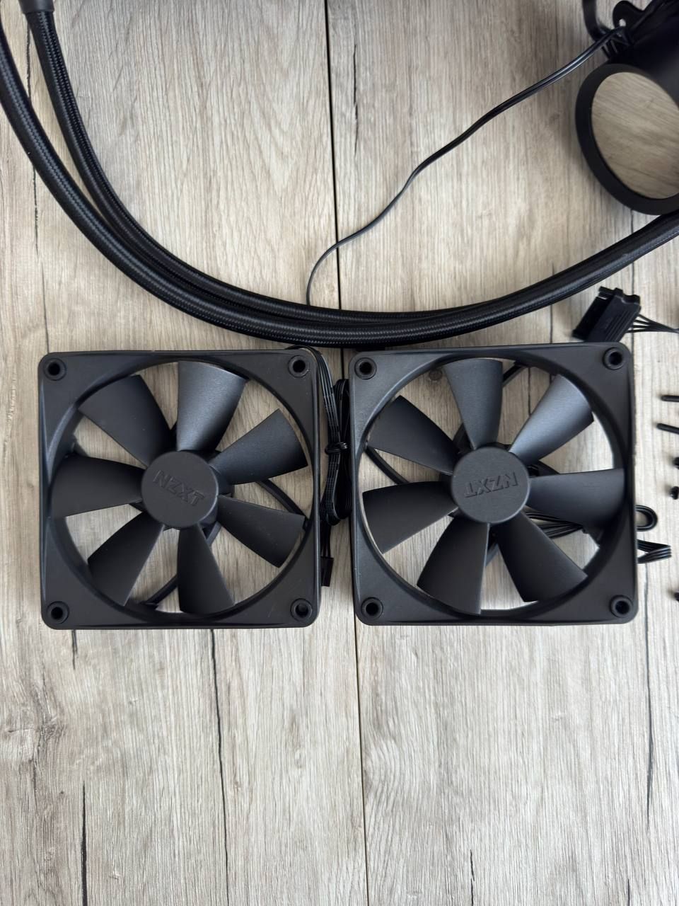 Система рідинного охолодження NZXT Kraken 240 LCD (RL-KN240-B1)