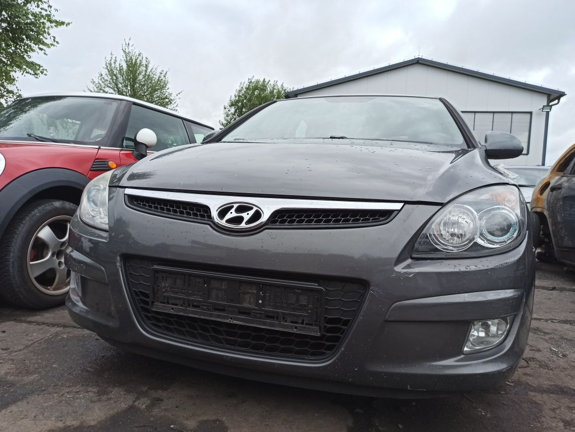 Hyundai i30 lampa prawa lewa przód zderzak maska lift soczewka