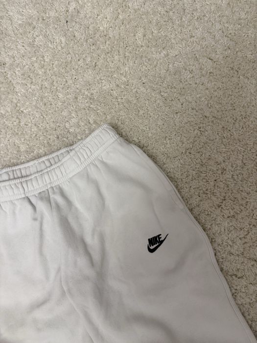 Штани від Nike