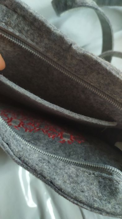 Жіночий сірий клатч вишивка серце женский серый клатч сумка вышивка се