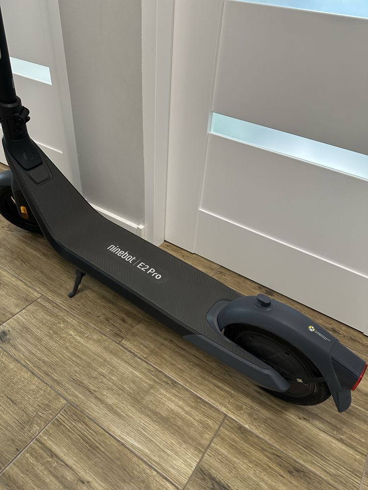 Hulajnoga elektryczna Ninebot E2 Pro