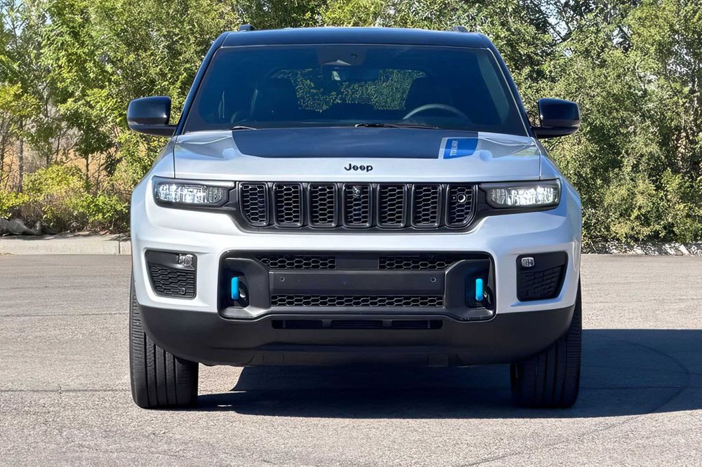 Jeep Grand Cherokee      2023