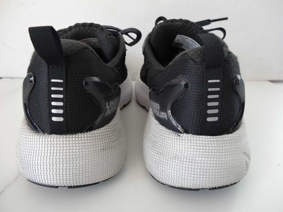 Buty UNDER ARMOUR HOVR MEGA 3 roz 44,5 Bieganie w terenie Sportowe