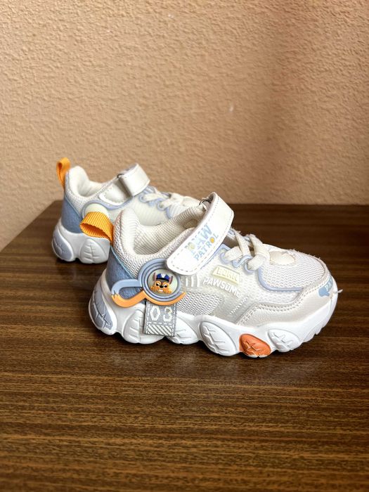 Кросівки на хлопчика