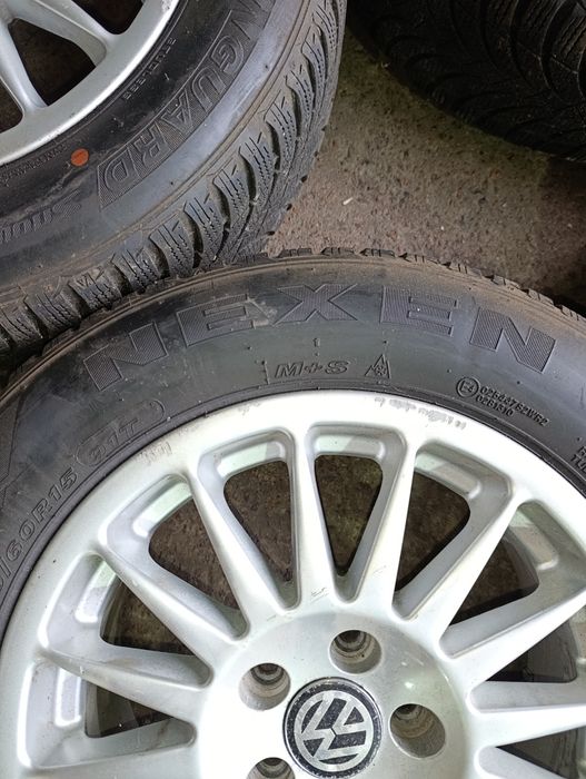 Продам диски с резиной 205/60/R15.