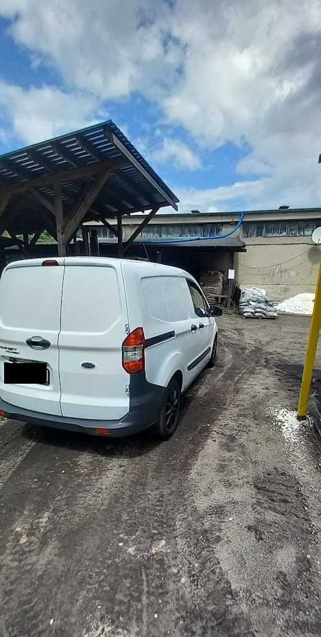 Ford Transit Courier 2022